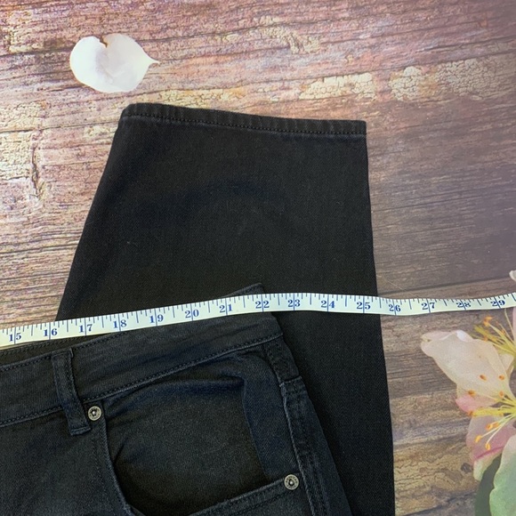 AEO Black Distressed Straight Leg Jeans • Sz 24 • NWT! - Picture 10 of 13